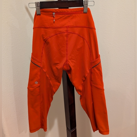 Lululemon Orange Capri Leggings, Size 4 - Picture 7 of 8